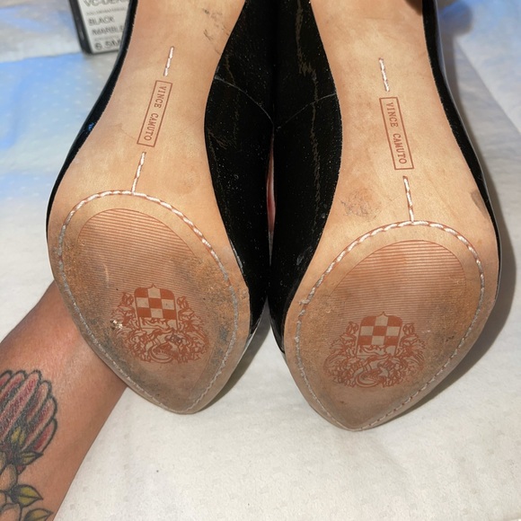 VINCE CAMUTO Marble/Black Patent SZ 6.5 WORN ONCE - Picture 5 of 11